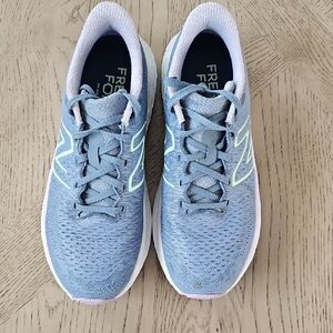 New Balance Slate Blue w/ Neon Accent Athletic Shoes Size 8 Women